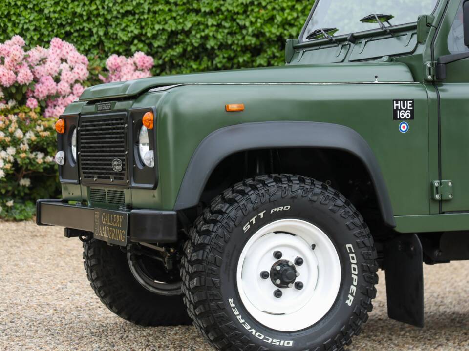 Immagine 17/50 di Land Rover 90 (1990)