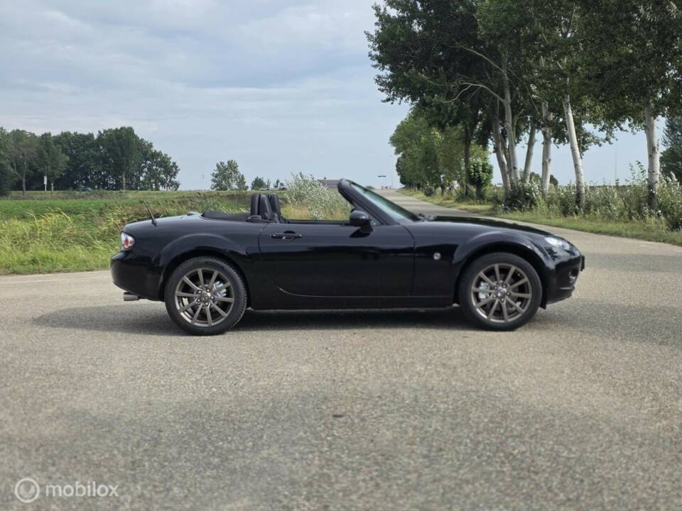 Immagine 6/31 di Mazda MX-5 1.8 (2006)