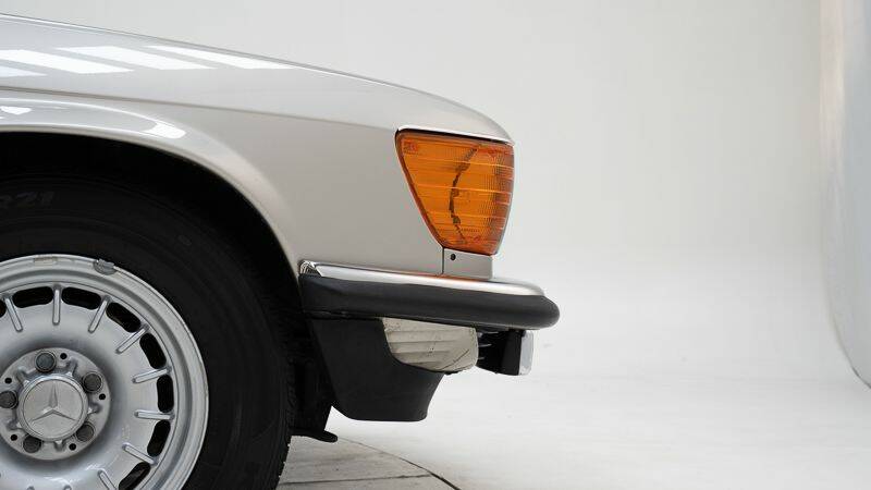 Image 12/15 de Mercedes-Benz 380 SL (1985)