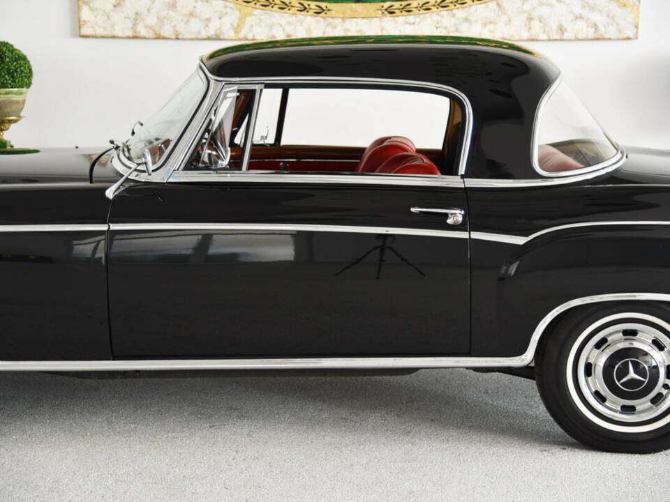 Bild 4/38 von Mercedes-Benz 220 SE (1960)