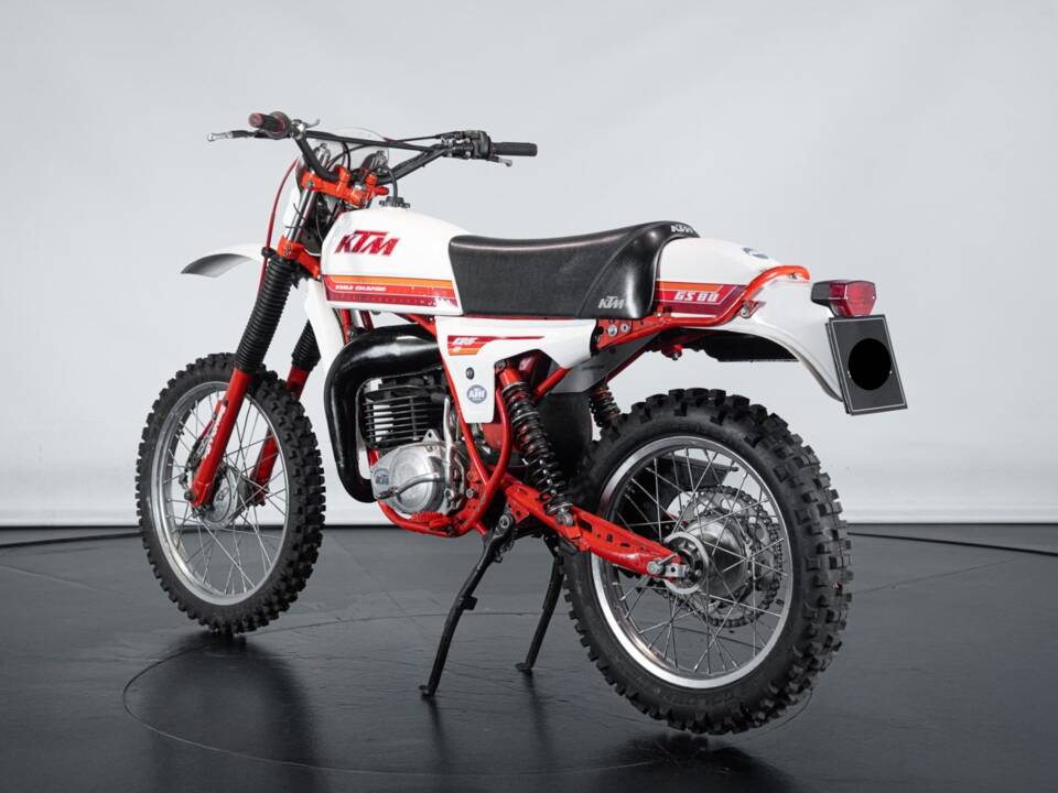 Image 3/9 of KTM DUMMY (1979)