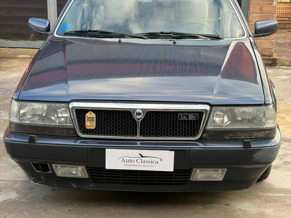 Image 2/20 of Lancia Thema Station Wagon 16V (1992)