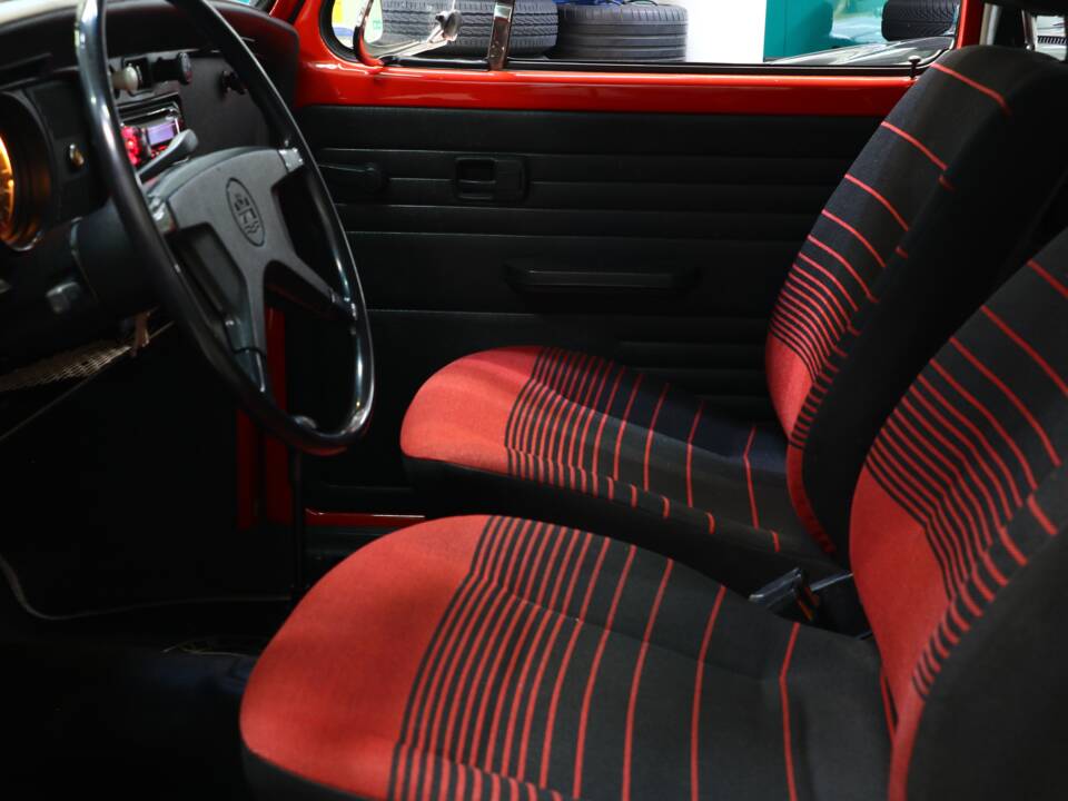 Bild 19/23 von Volkswagen Käfer 1200 (1975)