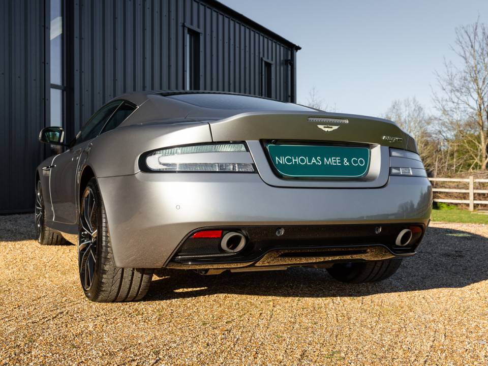 Image 38/50 of Aston Martin DB 9 GT &quot;Bond Edition&quot; (2015)