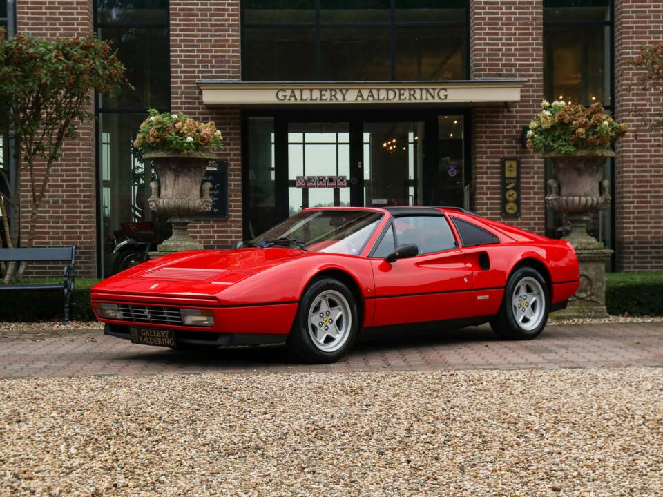 Immagine 13/50 di Ferrari 328 GTS (1986)