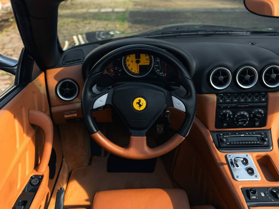 Bild 10/17 von Ferrari 575 Superamerica F1 (2006)