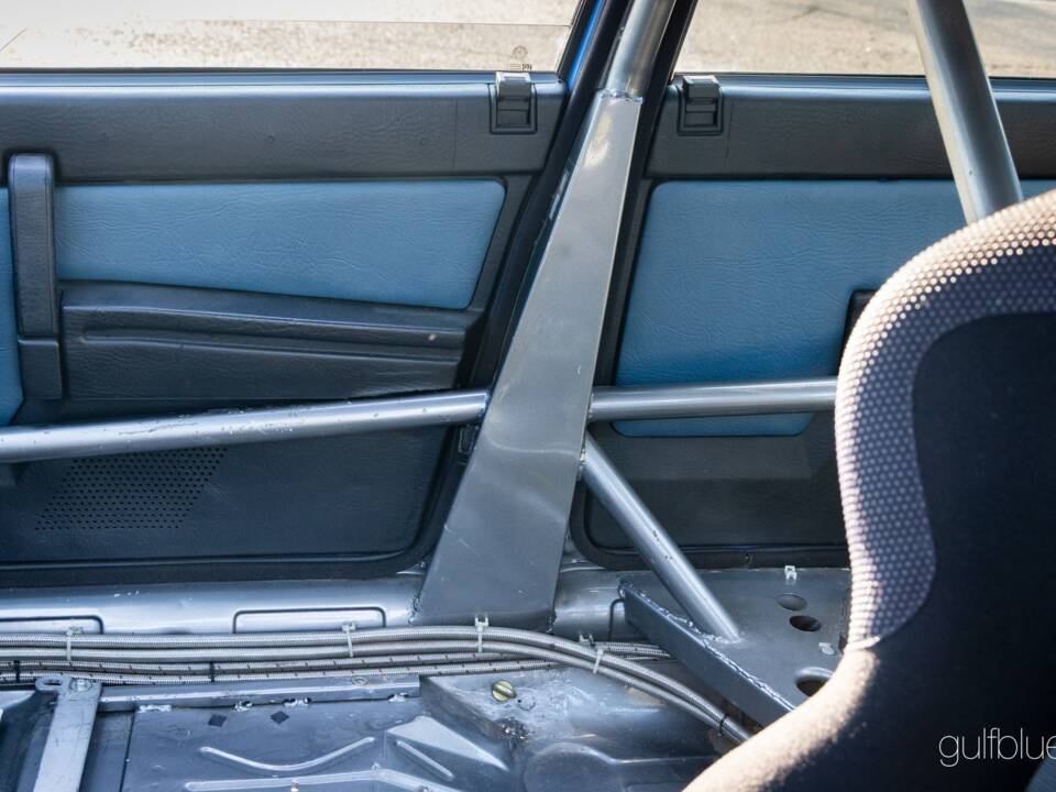 Image 37/44 of Alfa Romeo 75 3.0 V6 QV (1989)