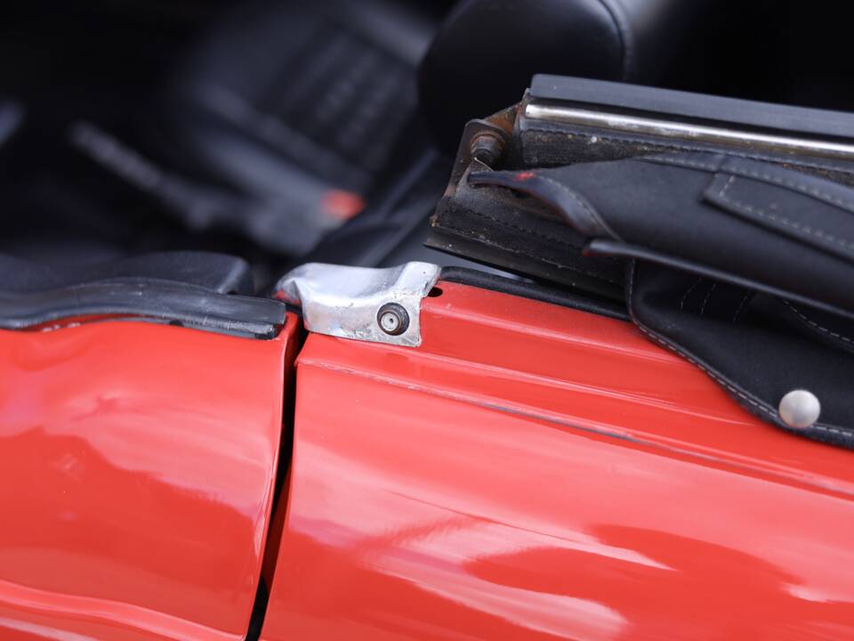 Image 21/50 de Triumph TR 6 (1973)