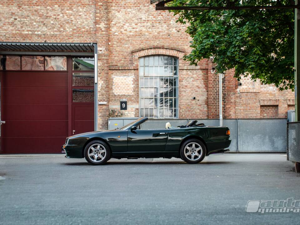 Immagine 1/17 di Aston Martin Virage Volante (1992)