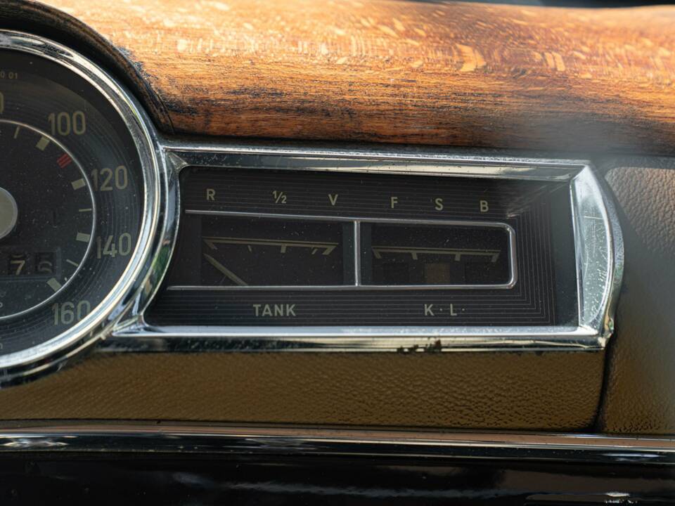 Image 38/50 of Mercedes-Benz 190 SL (1955)
