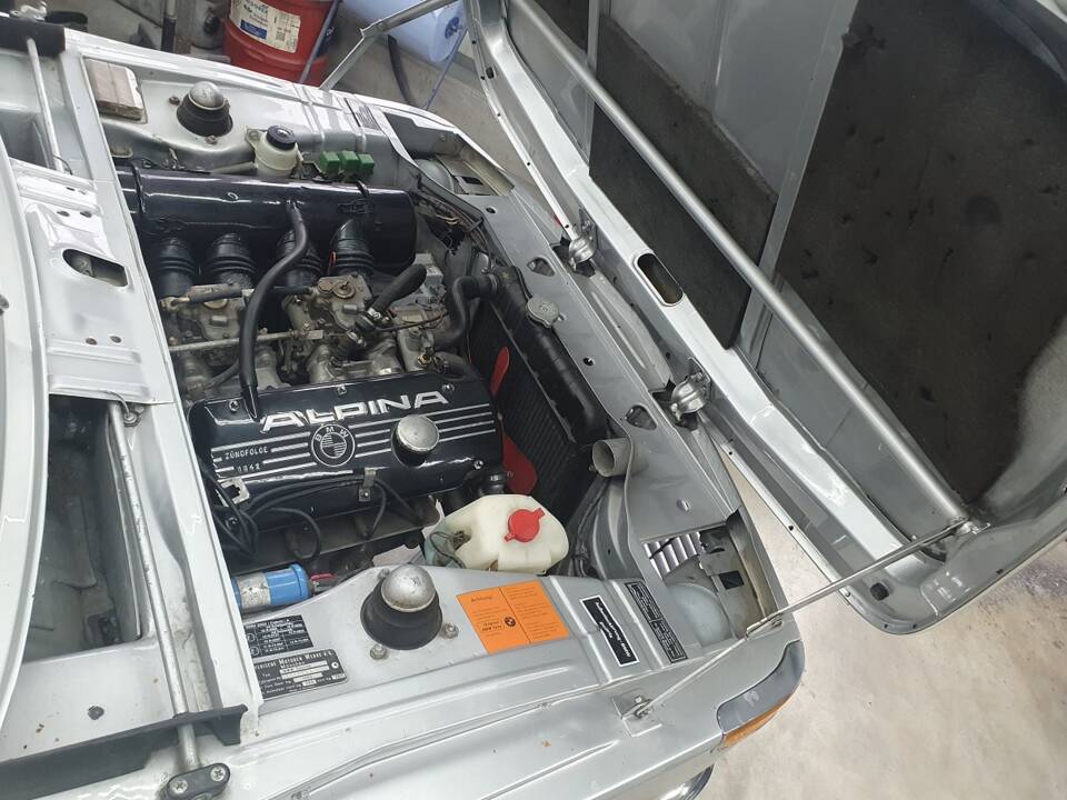 Bild 17/25 von BMW Touring 2000 tii (1973)