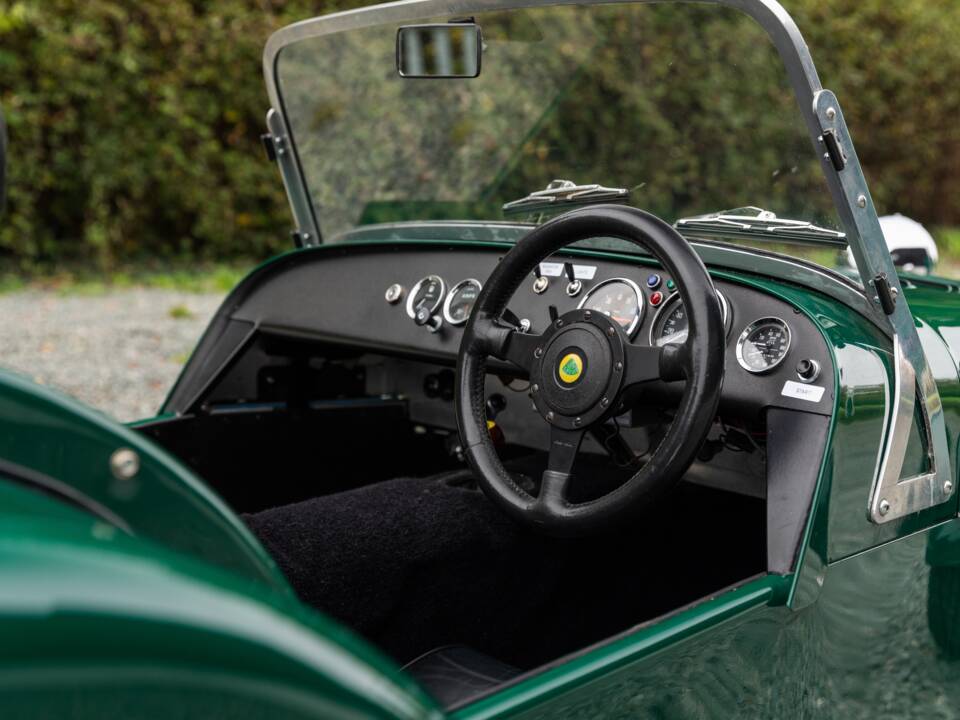 Image 34/50 of Caterham Super Seven (1980)