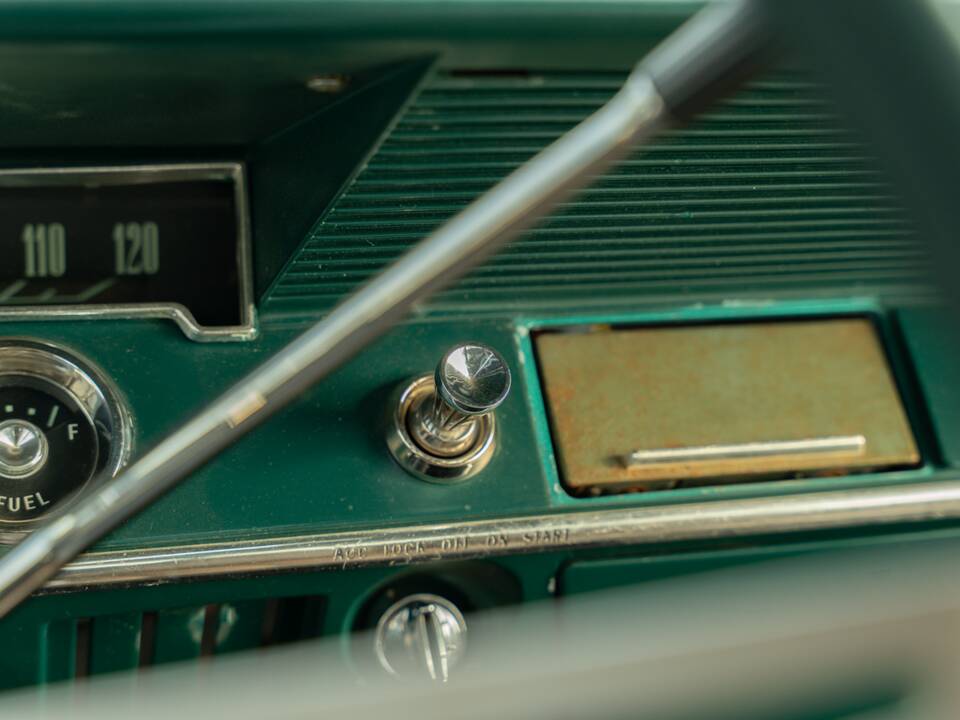 Bild 56/100 von Chevrolet Biscayne (1961)