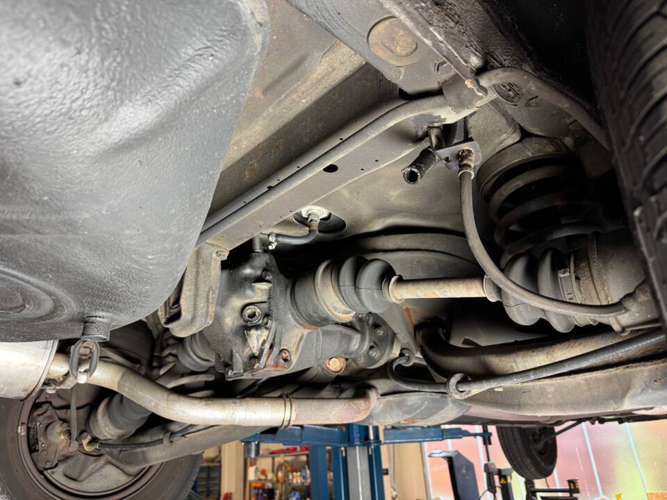 Image 26/34 of Mercedes-Benz 200 (1983)