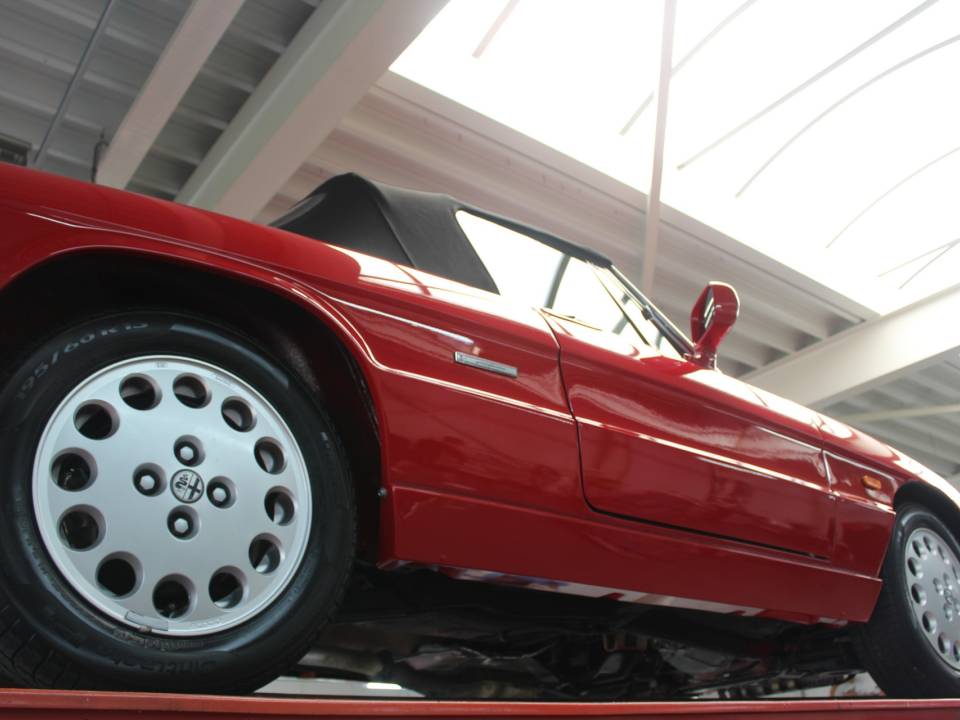 Bild 16/50 von Alfa Romeo 2.0 Spider (1991)