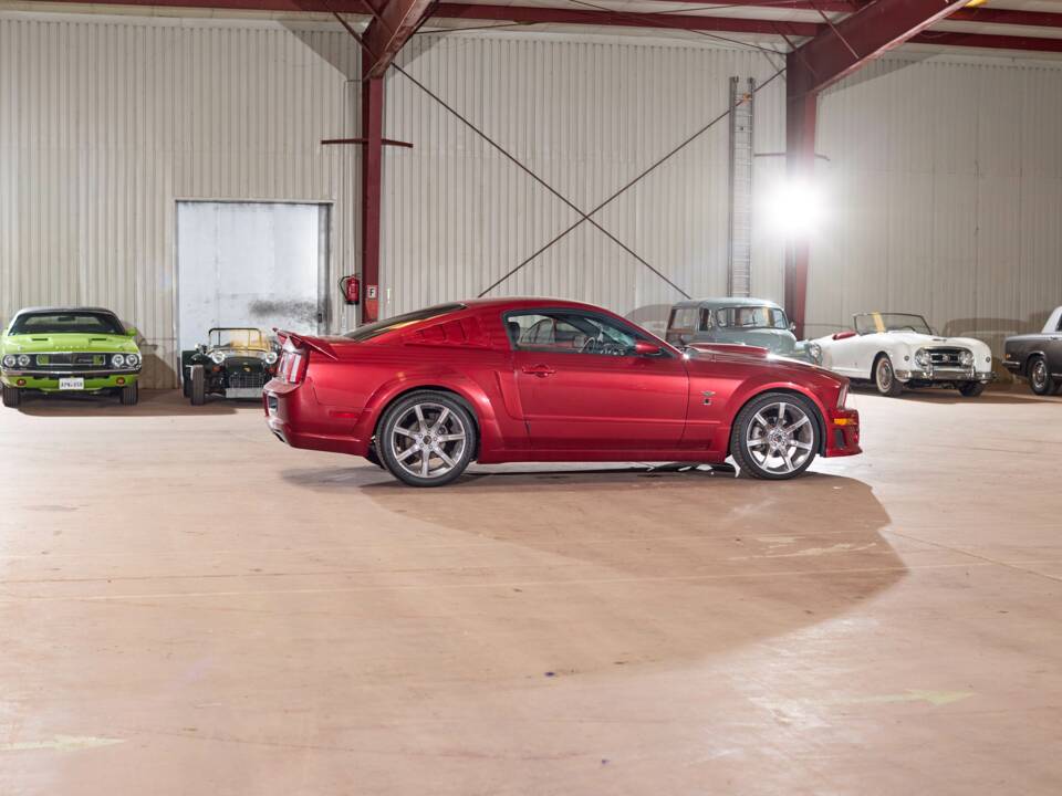 Image 2/68 of Ford Mustang GT (2005)