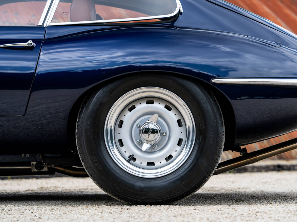 Image 39/39 of Jaguar E-Type &quot;Lightweight&quot; (1962)