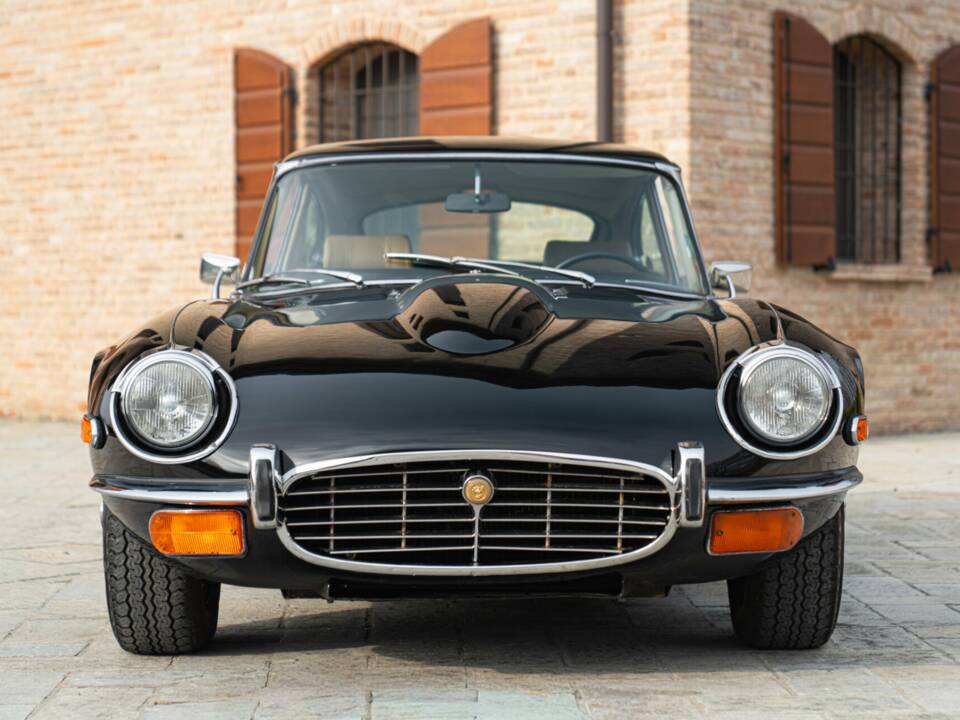 Obraz 3/50 pojazdu Jaguar E-Type V12 (2+2) (1971)