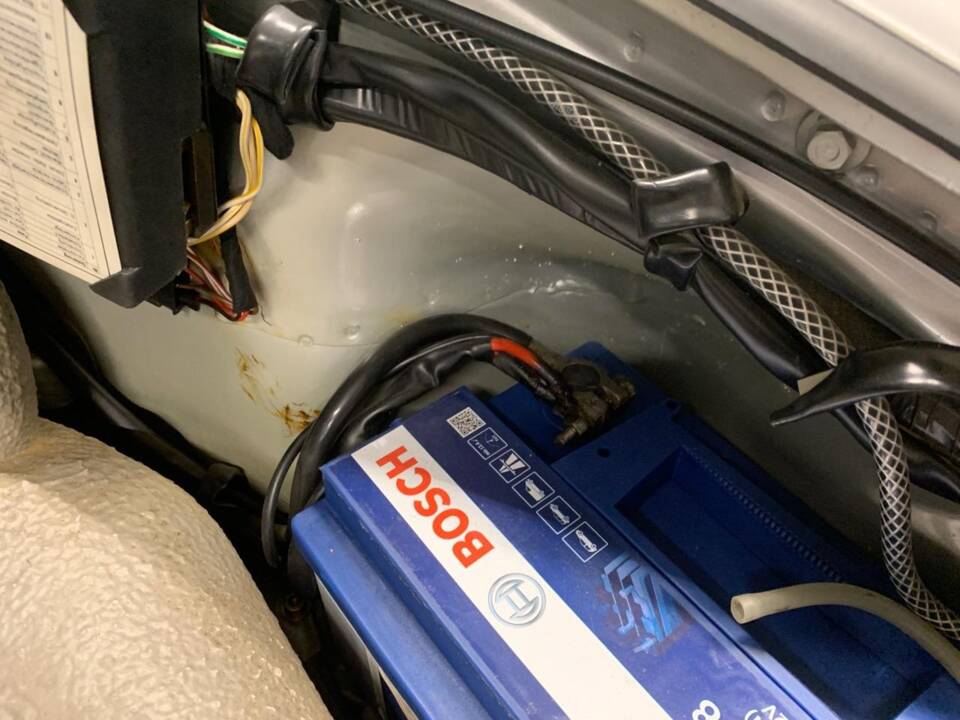 Image 107/132 of Porsche 911 Speedster 3.2 (1989)