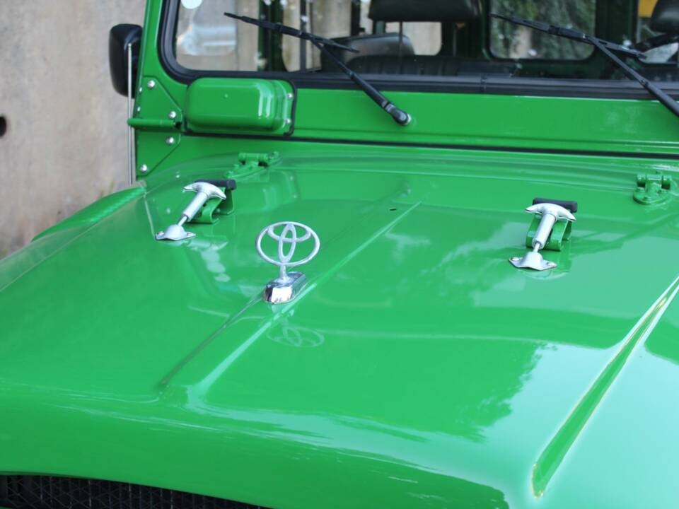 Bild 7/15 von Toyota Land Cruiser BJ 42 (1981)