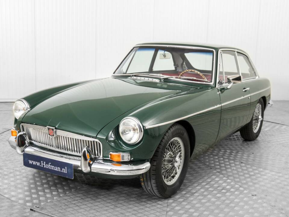 Image 18/50 de MG MGB GT (1966)