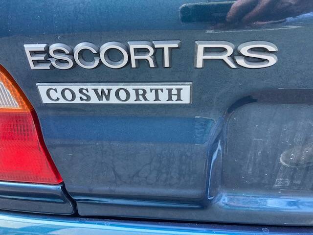 Image 18/21 de Ford Escort RS Cosworth (1993)