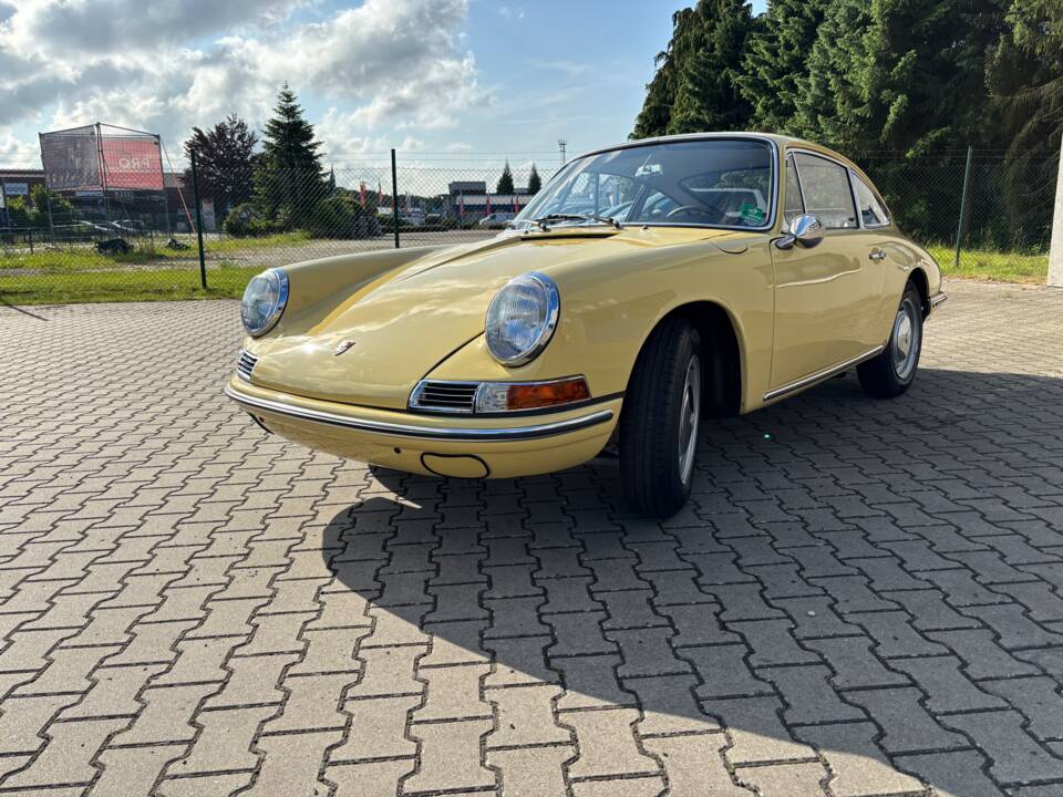 Image 11/70 of Porsche 912 (1965)