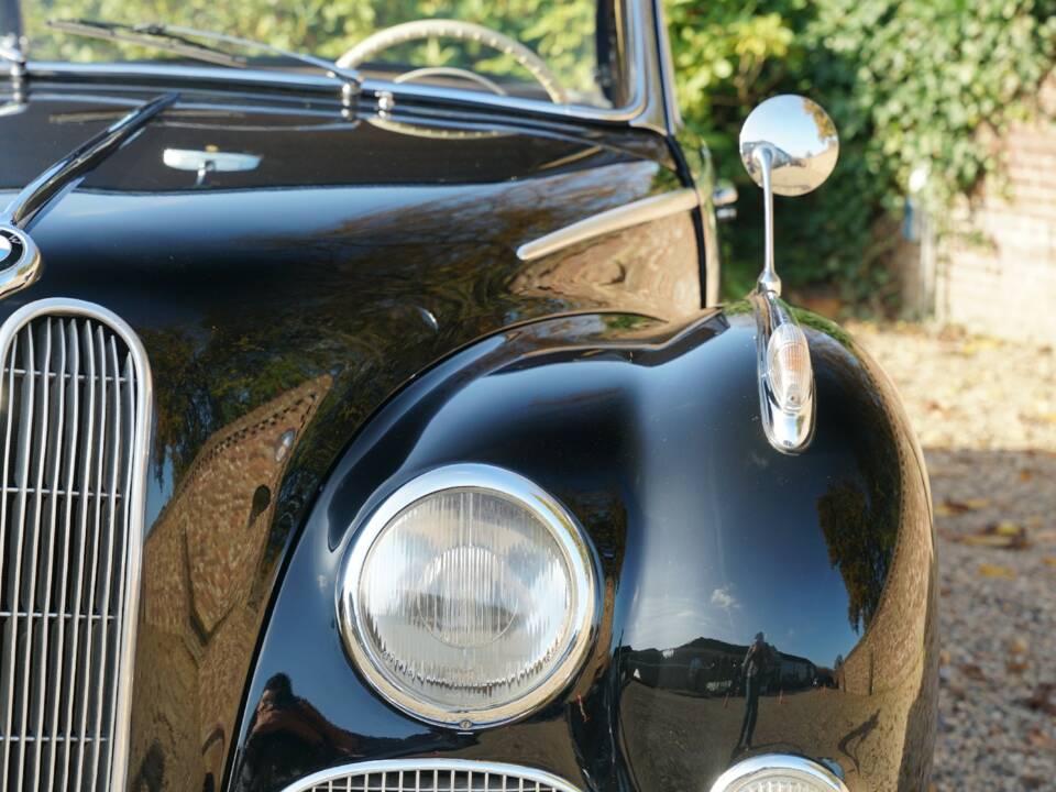 Afbeelding 42/50 van BMW 502 - 3.2 Litre (1958)