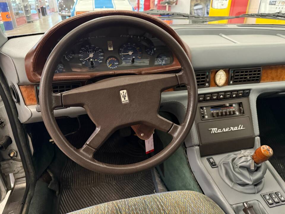 Image 8/17 of Maserati 420 i (1985)