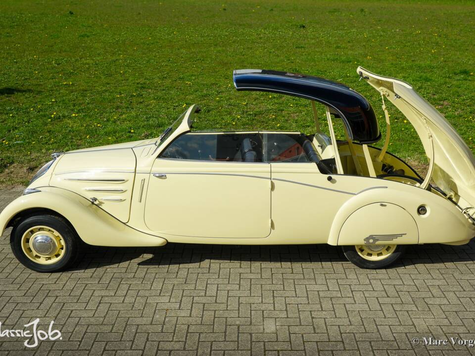 Image 3/47 of Peugeot 402 Eclipse (1935)