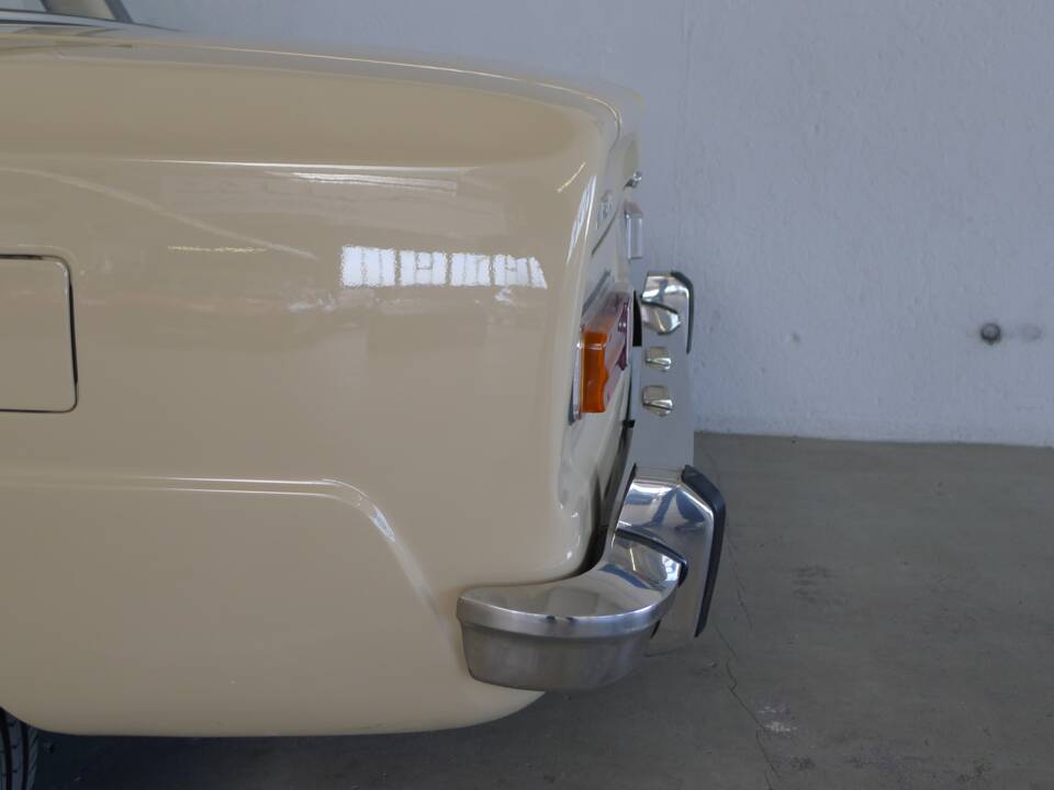 Image 19/26 of Alfa Romeo Giulia 1300 TI (1970)