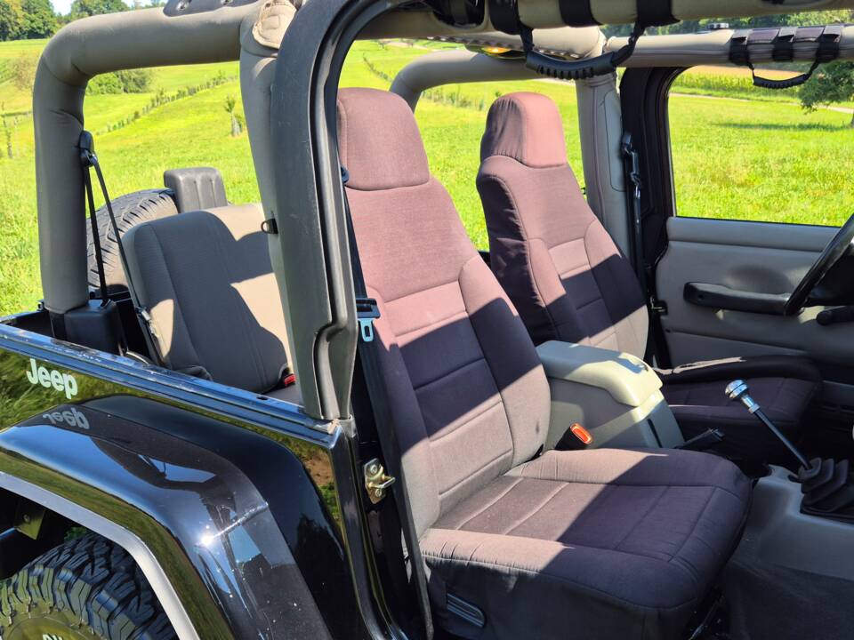 Bild 16/22 von Jeep Wrangler Sahara 4.0L (2004)
