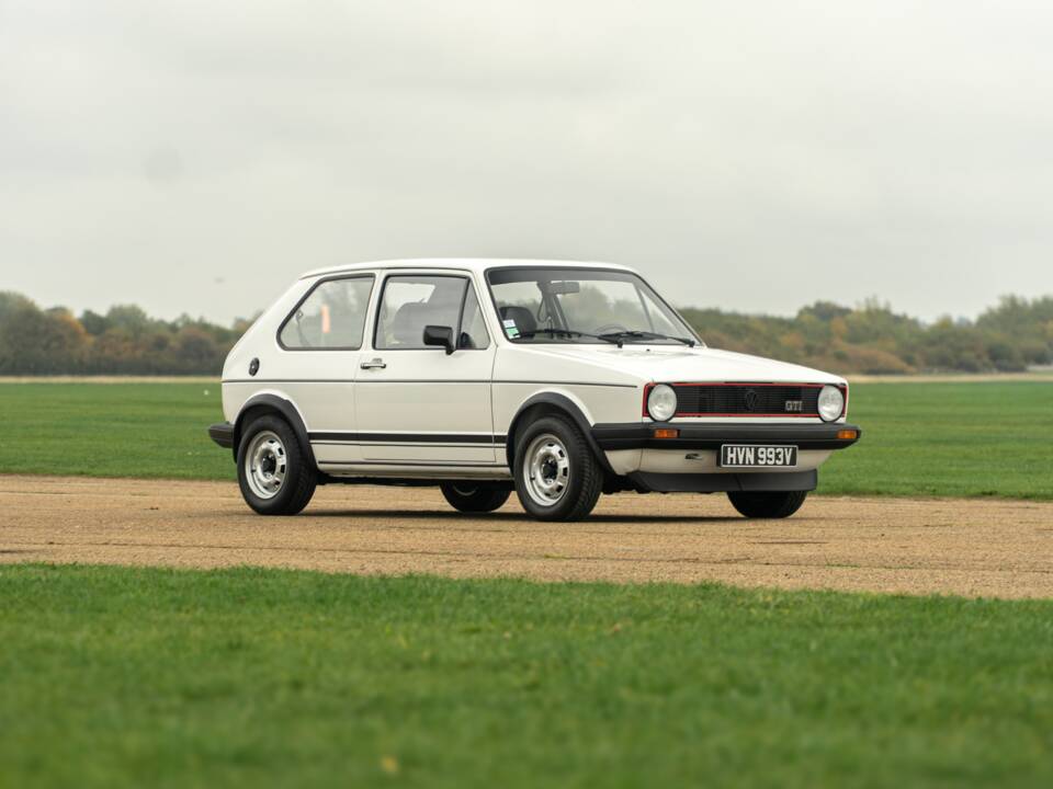 Image 17/40 of Volkswagen Golf I GTI 1.6 (1980)