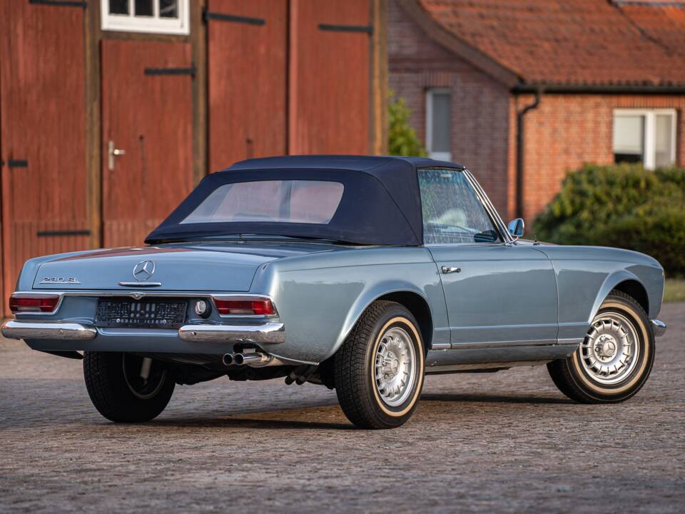 Bild 14/69 von Mercedes-Benz 230 SL (1967)