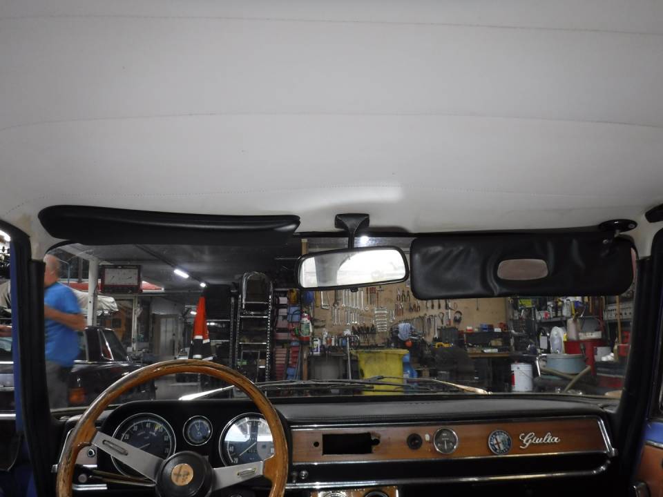 Image 12/50 of Alfa Romeo Giulia Nuova Super 1600 (1978)