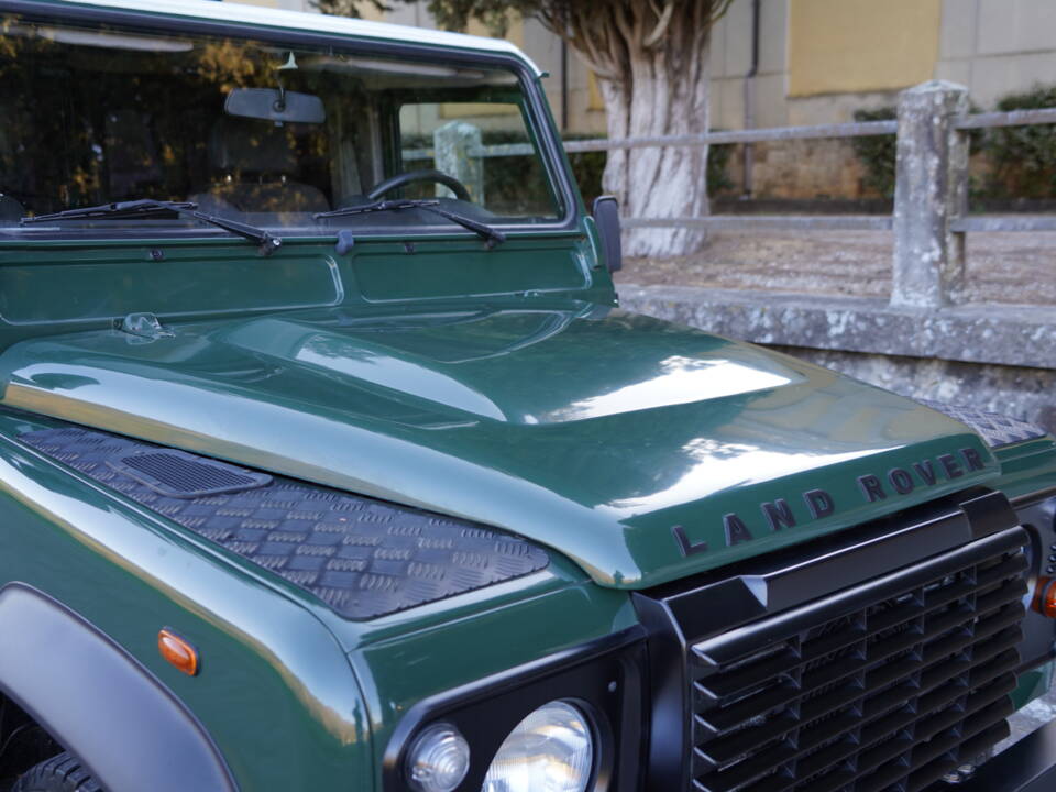 Bild 69/73 von Land Rover Defender 90 (2008)
