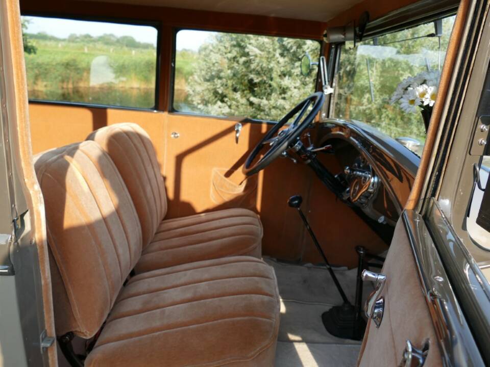 Image 5/15 of Ford Model A Tudor Sedan (1930)