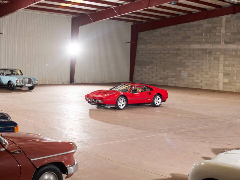 Image 17/79 of Ferrari 328 GTB (1985)