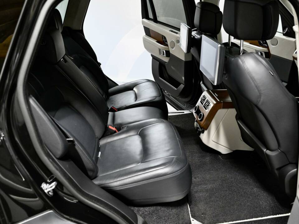 Bild 28/50 von Land Rover Range Rover Autobiography SDV8 (2018)