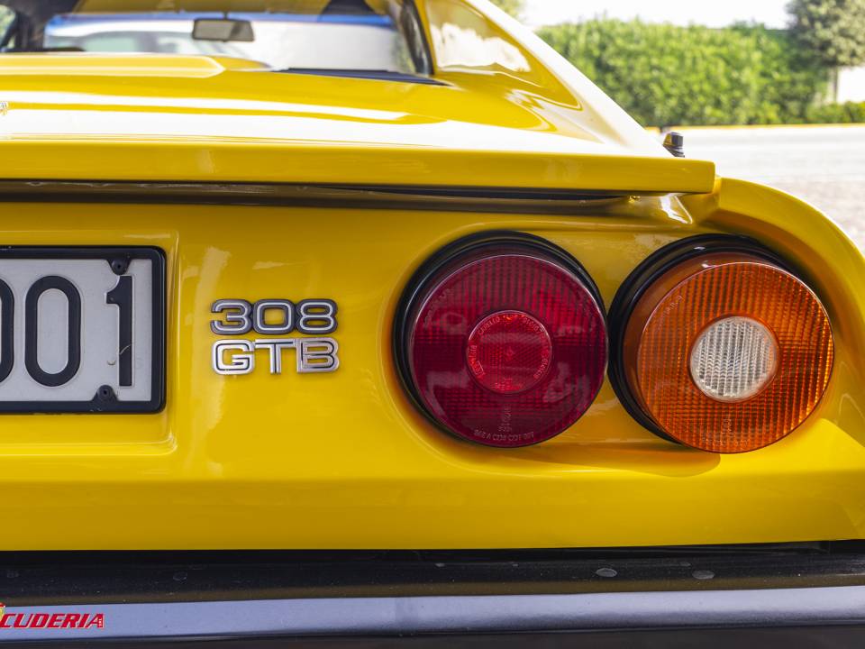 Image 14/44 of Ferrari 308 GTB (1977)