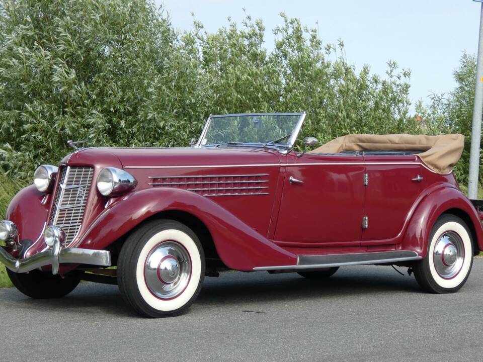 Image 5/24 of Auburn Speedster 851 (1935)
