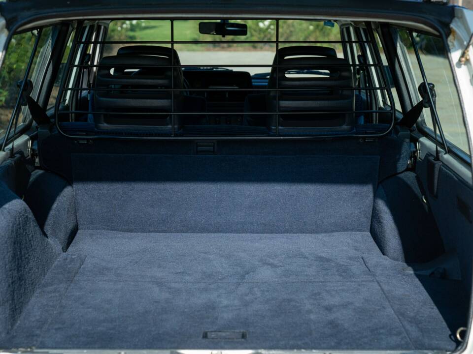 Immagine 29/43 di Volvo 240 GLE Injection (1989)