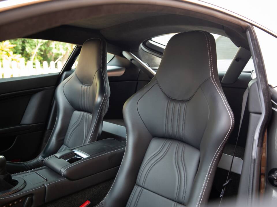 Bild 75/84 von Aston Martin V12 Vantage (2010)