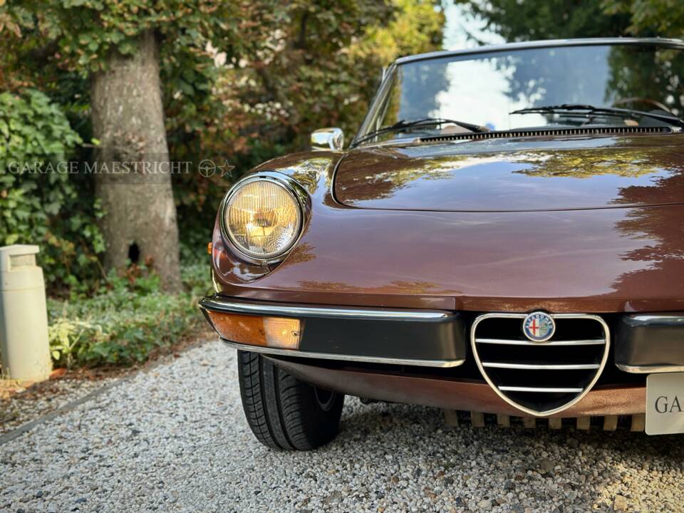 Image 32/100 of Alfa Romeo 2000 Spider Veloce (1980)