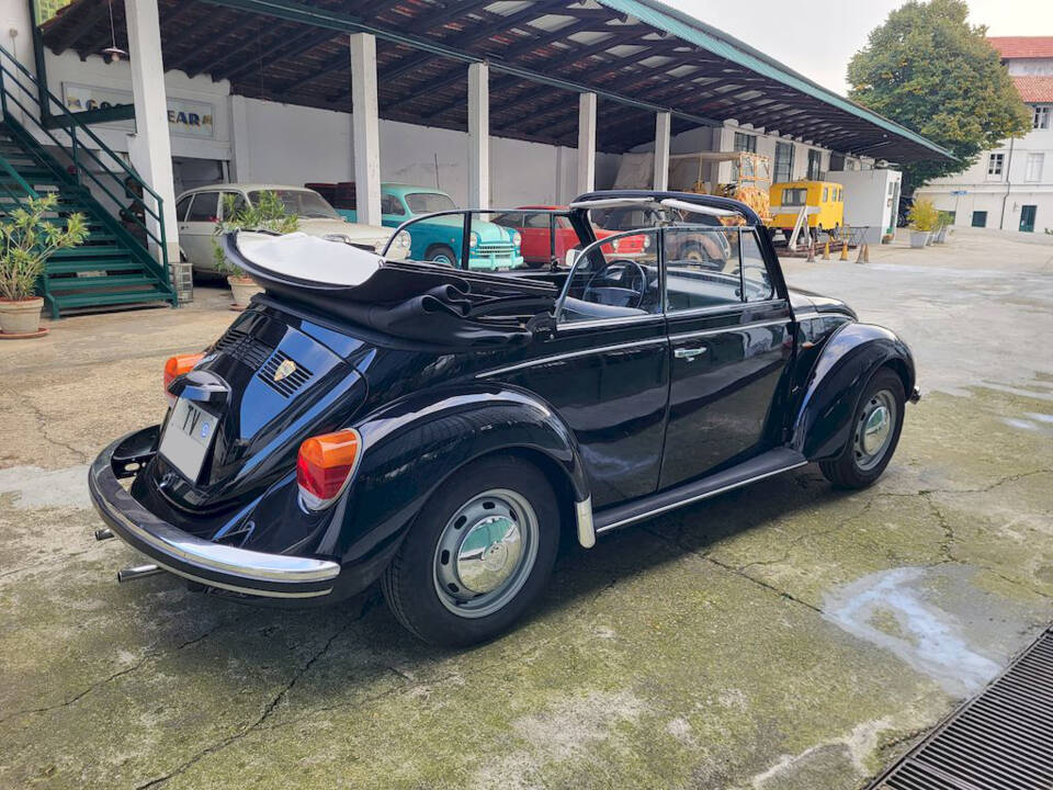 Immagine 24/47 di Volkswagen Käfer 1303 (1974)