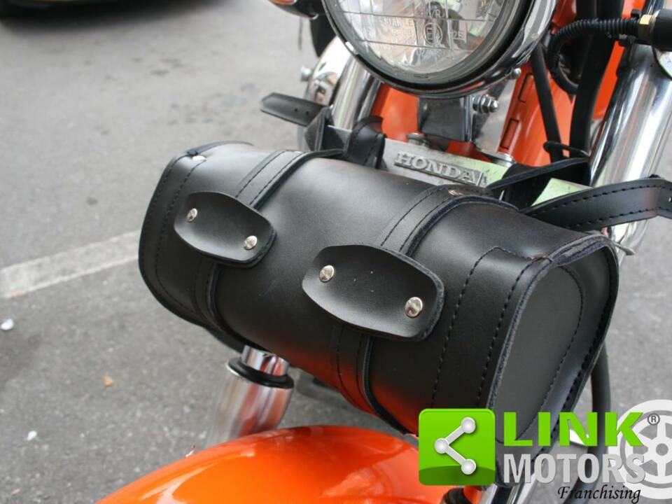 Bild 7/10 von Honda DUMMY (1998)