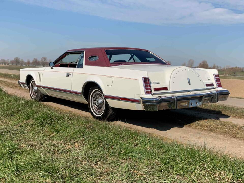 Image 6/8 de Lincoln Continental Mark V (1977)
