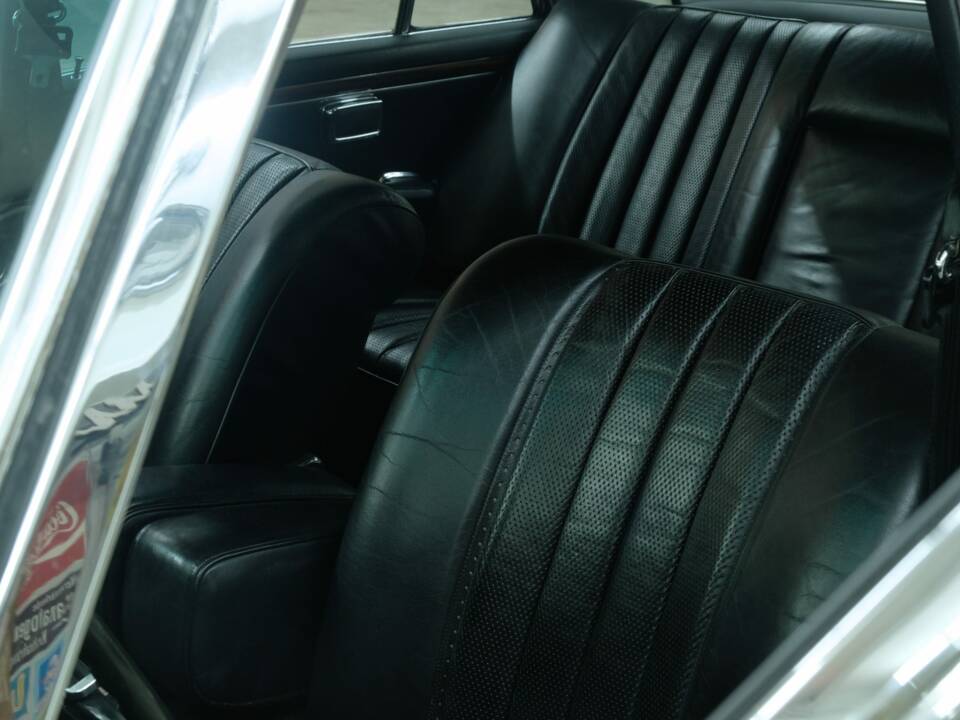 Afbeelding 33/70 van Mercedes-Benz 300 SEL (1968)