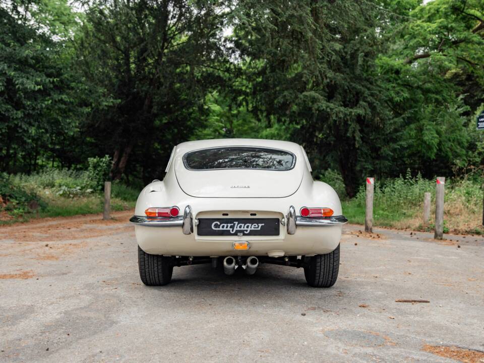 Image 13/50 de Jaguar Type E 3.8 (1963)