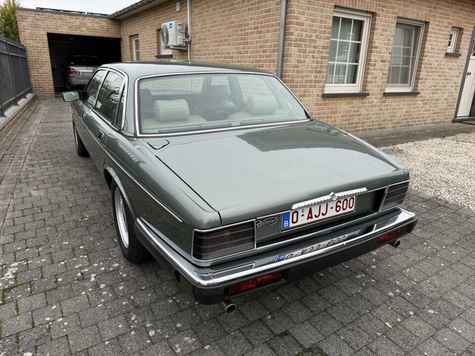 Obraz 6/8 pojazdu Daimler XJ 6 4.0 (1993)